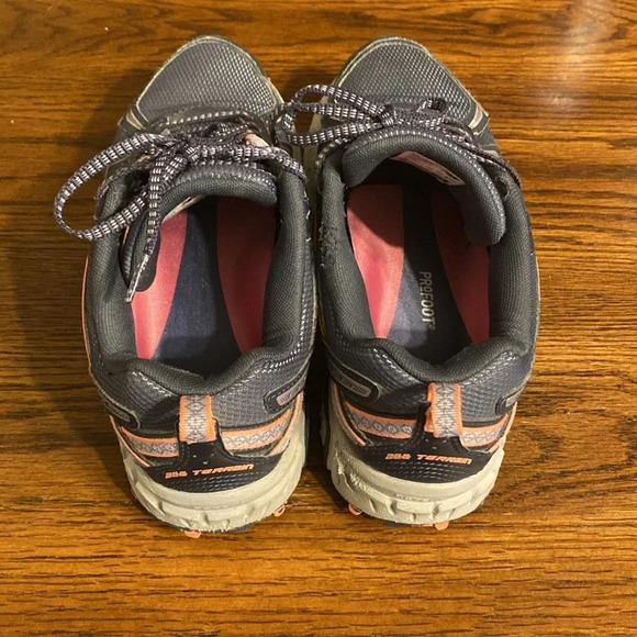 New Balance 410s V5 - Picture 4 of 9